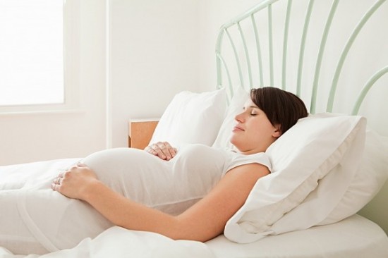 Cách sử dụng điều hòa an toàn cho gia đình có người già, bà bầu và trẻ nhỏ